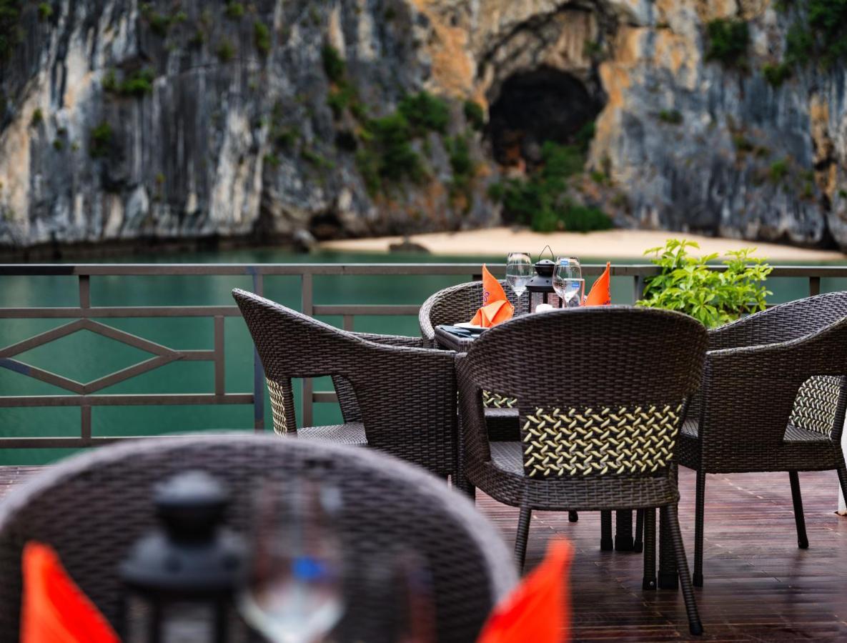 Hotel La Pandora Boutique Cruises Ha Long Exterior foto